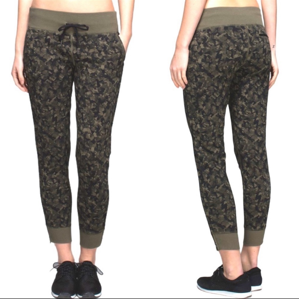 Lululemon No Sweat Pant Mystic Jungle Fatigue Green Black 6